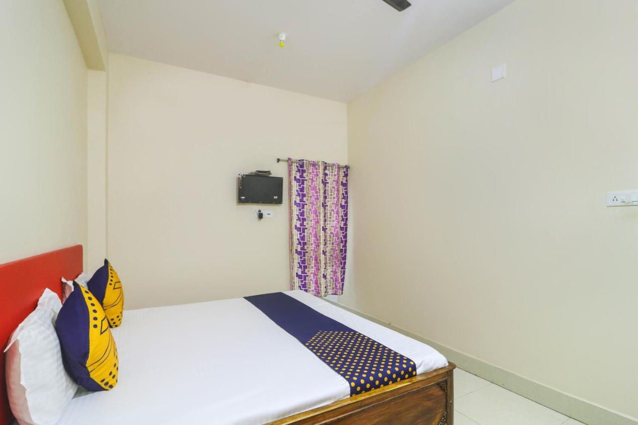 Spot On 68151 Prafulla Palace Hotell Jatani Eksteriør bilde